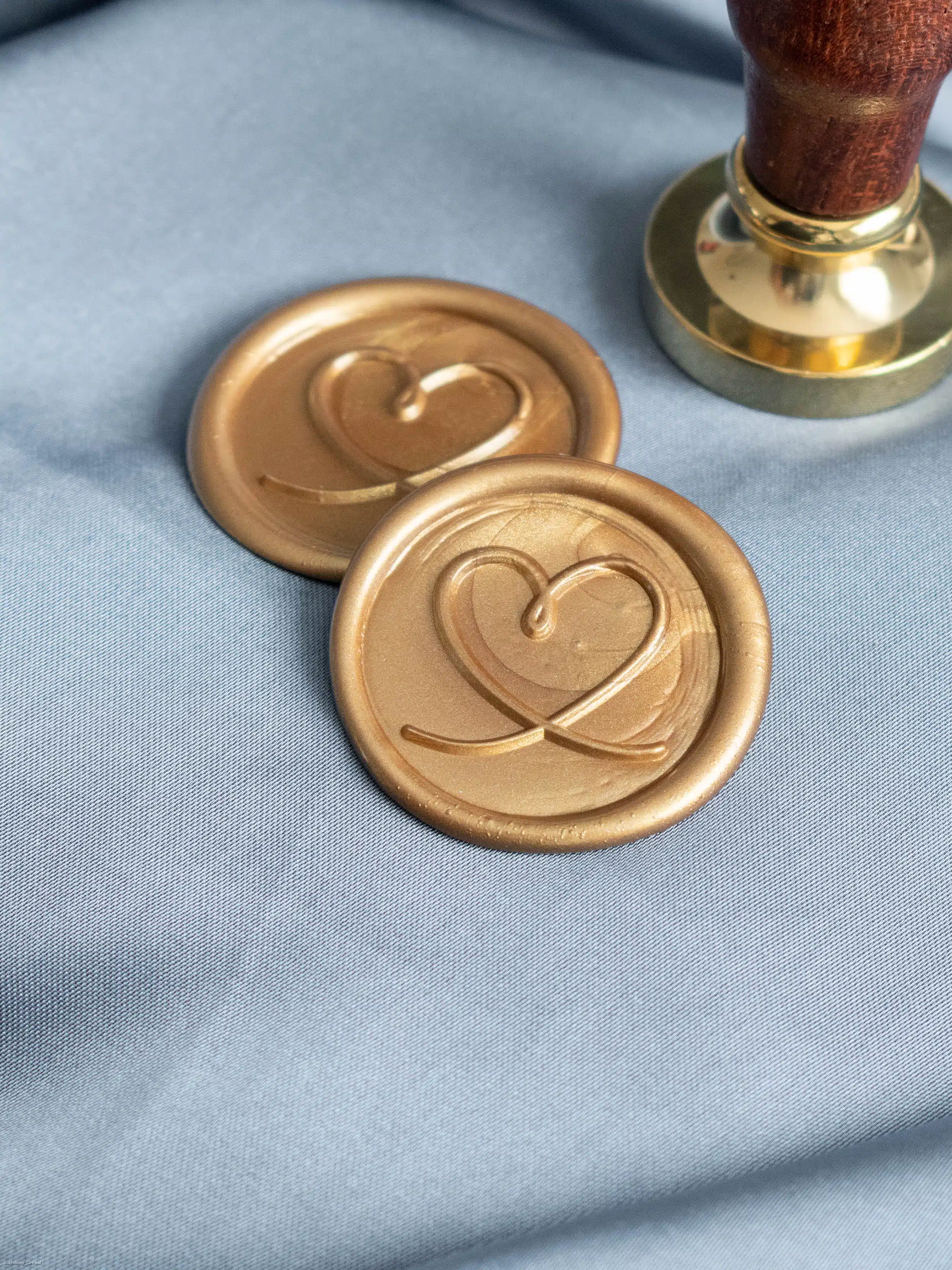 Heart pre-made wax seals